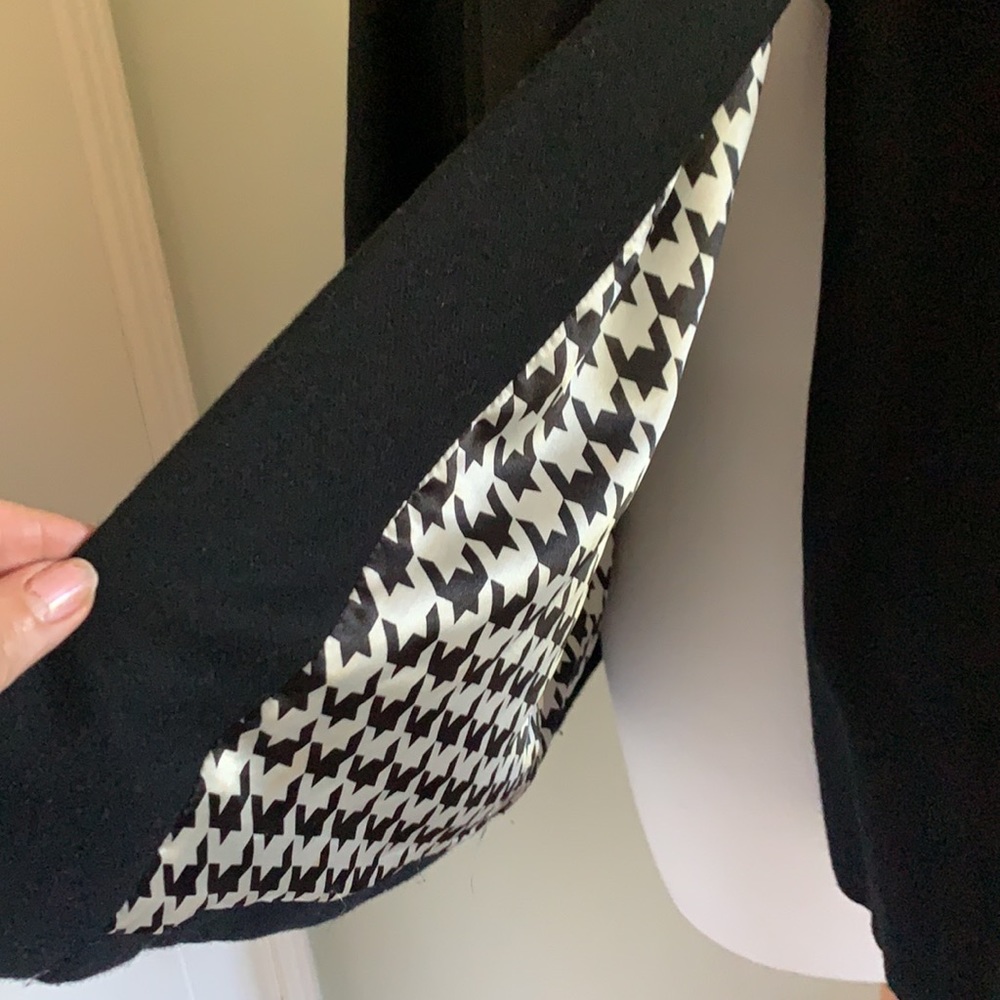Black Jacket - Picture 6 of 8